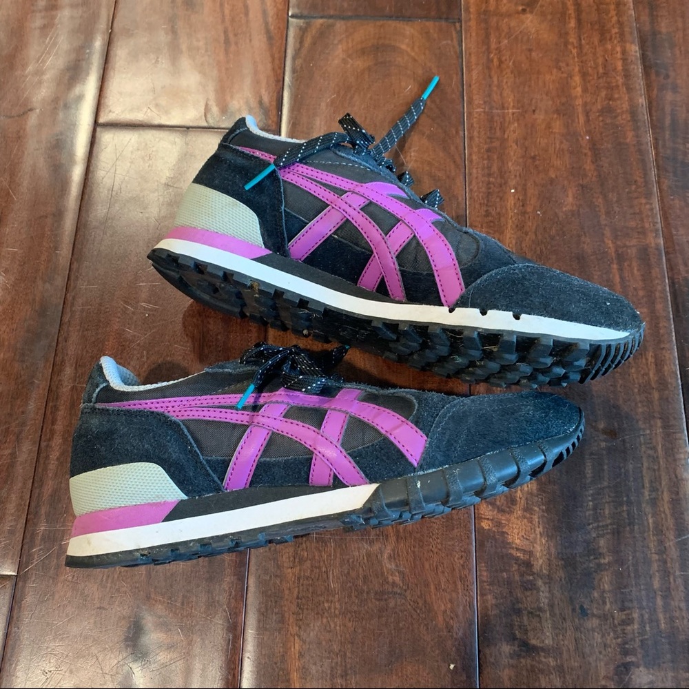 COPY - ASICS Onitsuga Tiger sneakers. Gently used, size 8